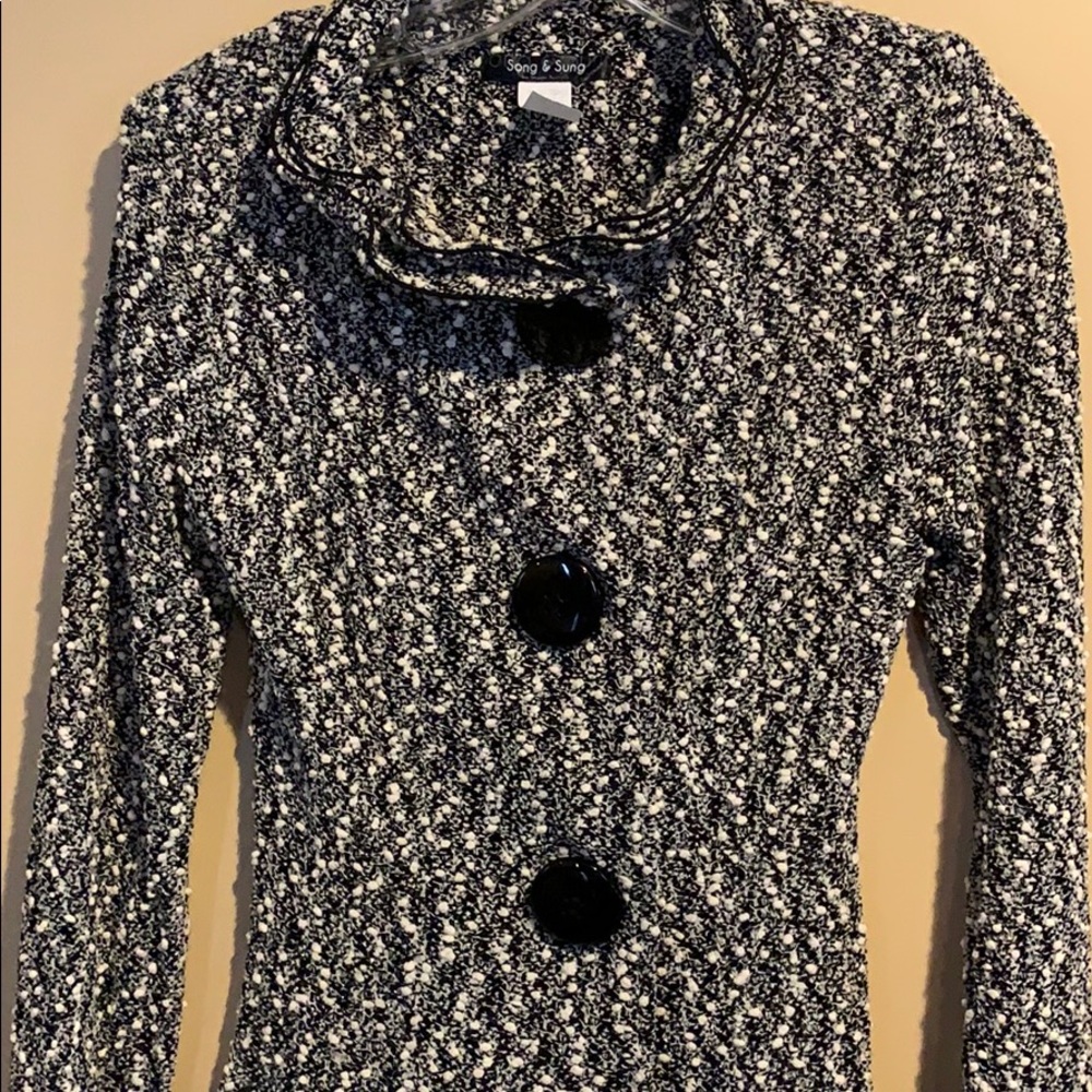 Blazer - Picture 3 of 3